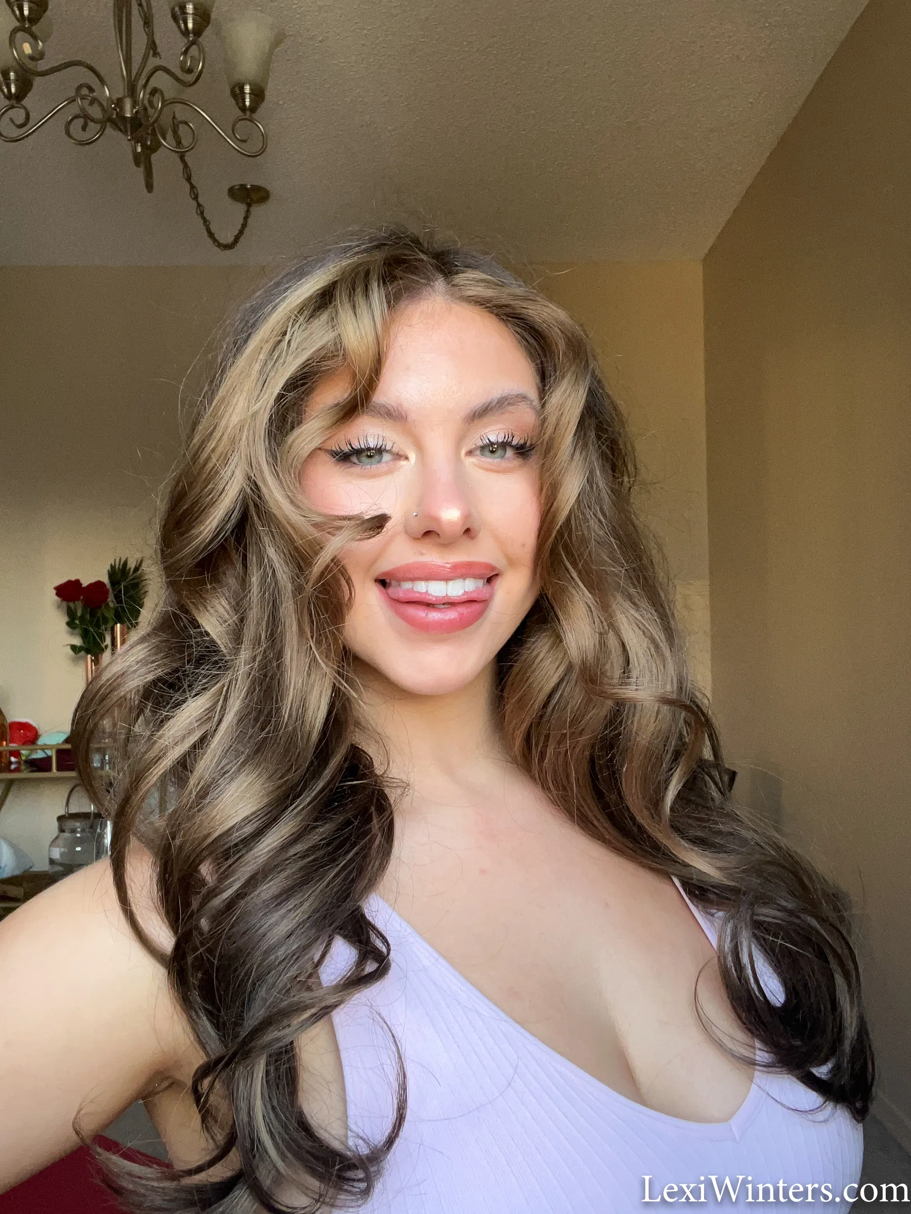 Lexi Winters is a famous Canadian with the following to prove it - PresidentNiki